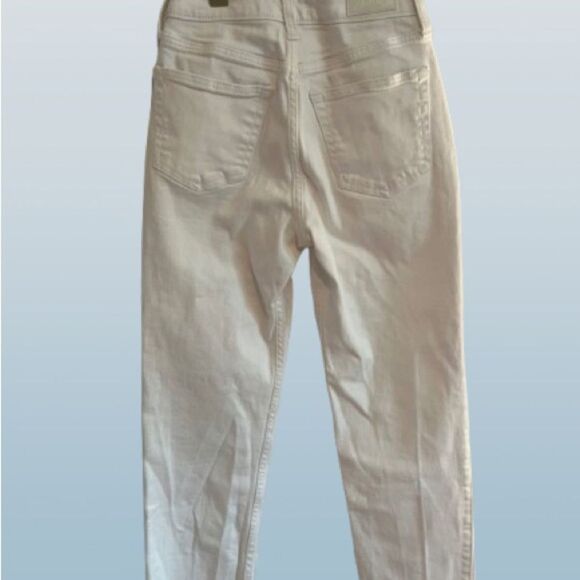 Hollister White Ankle Cropped Jeans - Picture 11 of 12